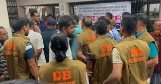 নাটোরে মহাসড়কের পাশে রক্তাক্ত মরদেহ; পুলিশি হেফাজতে স্ত্রীসহ ৩